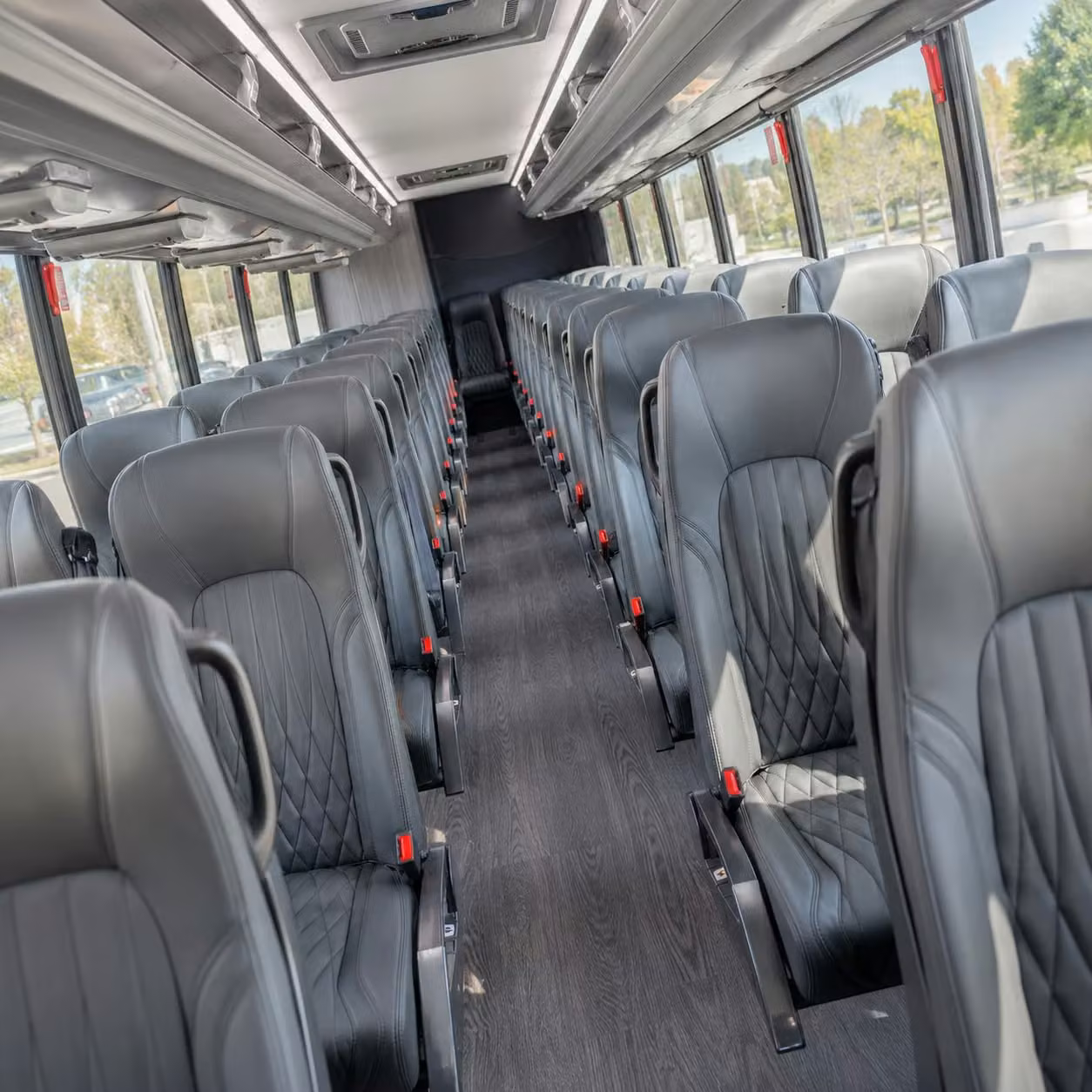 wichita 30 passenger minibus rental