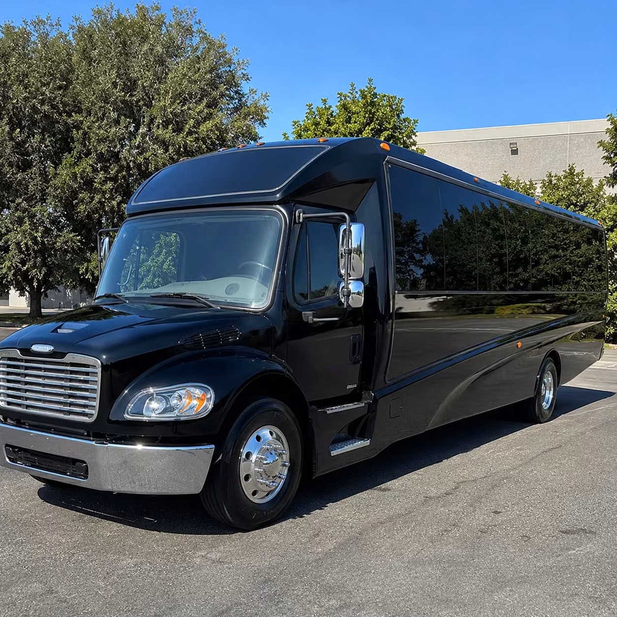 wichita 35 passenger minibus rental